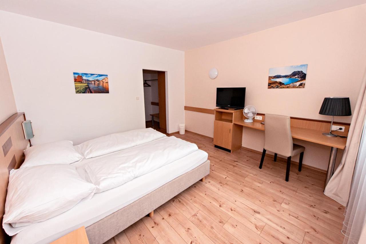 Hotel Wiental Пресбаум Экстерьер фото